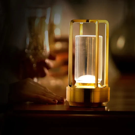 Portable white LED table lamp with touch control and adjustable brightness for desk and bedside use
مصباح طاولة LED أبيض محمول مع تحكم باللمس وسطوع قابل للتعديل للمكتب وطاولة السرير
