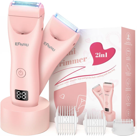 ENSSU 2-in-1 bikini trimmer for women with hypoallergenic ceramic blade, foil shaver, IPX7 waterproof design, LED light and USB rechargeable cordless operation.
ماكينة تشذيب البكيني ENSSU ‏2 في 1 للنساء بشفرة سيراميك لطيفة ورأس فويل، مقاومة للماء IPX7، إضاءة LED وتشغيل لاسلكي مع شحن USB.